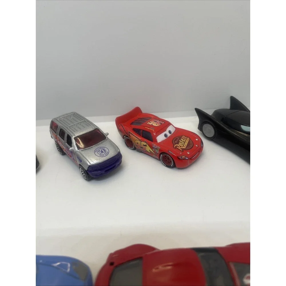 Assorted Lot Of 9 Loose Cars‎ And Others